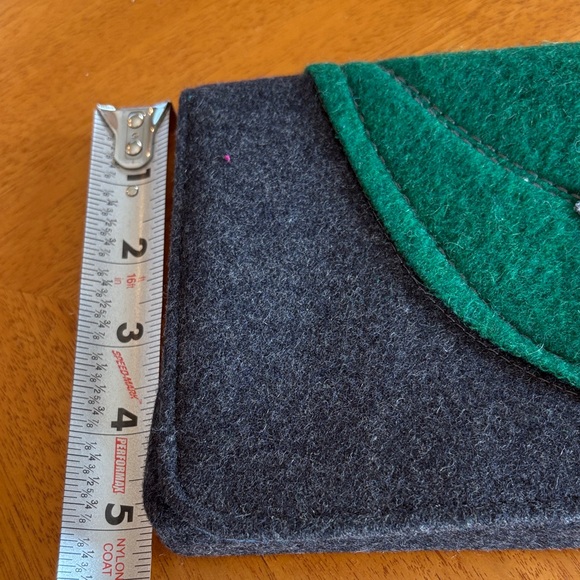 NWT Shiraleah Grey Wool Felt Clutch-Green & Blue Floral Applique,  Blue Lining - Picture 10 of 10